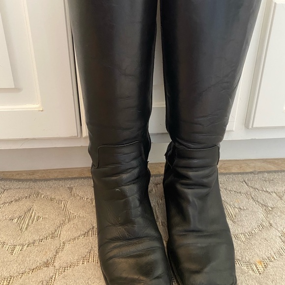 Aquatalia size 6.5 black leather boots with side zipper - Picture 2 of 7